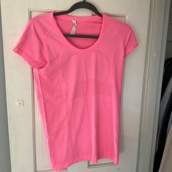 Lululemon Swiftly Tech Short Sleeve - Picture 2 of 4